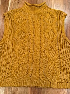Olive & Oak Mustard Orange Cable Knit Sleeveless Sweater Vest Size M